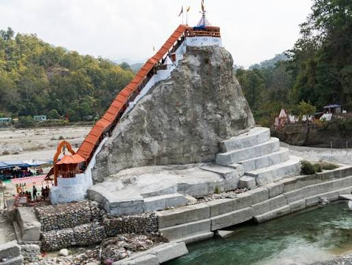 Garjiya Devi Temple - Places to Visit in Jim Corbett National Park - Gola Holidays - Slide 1